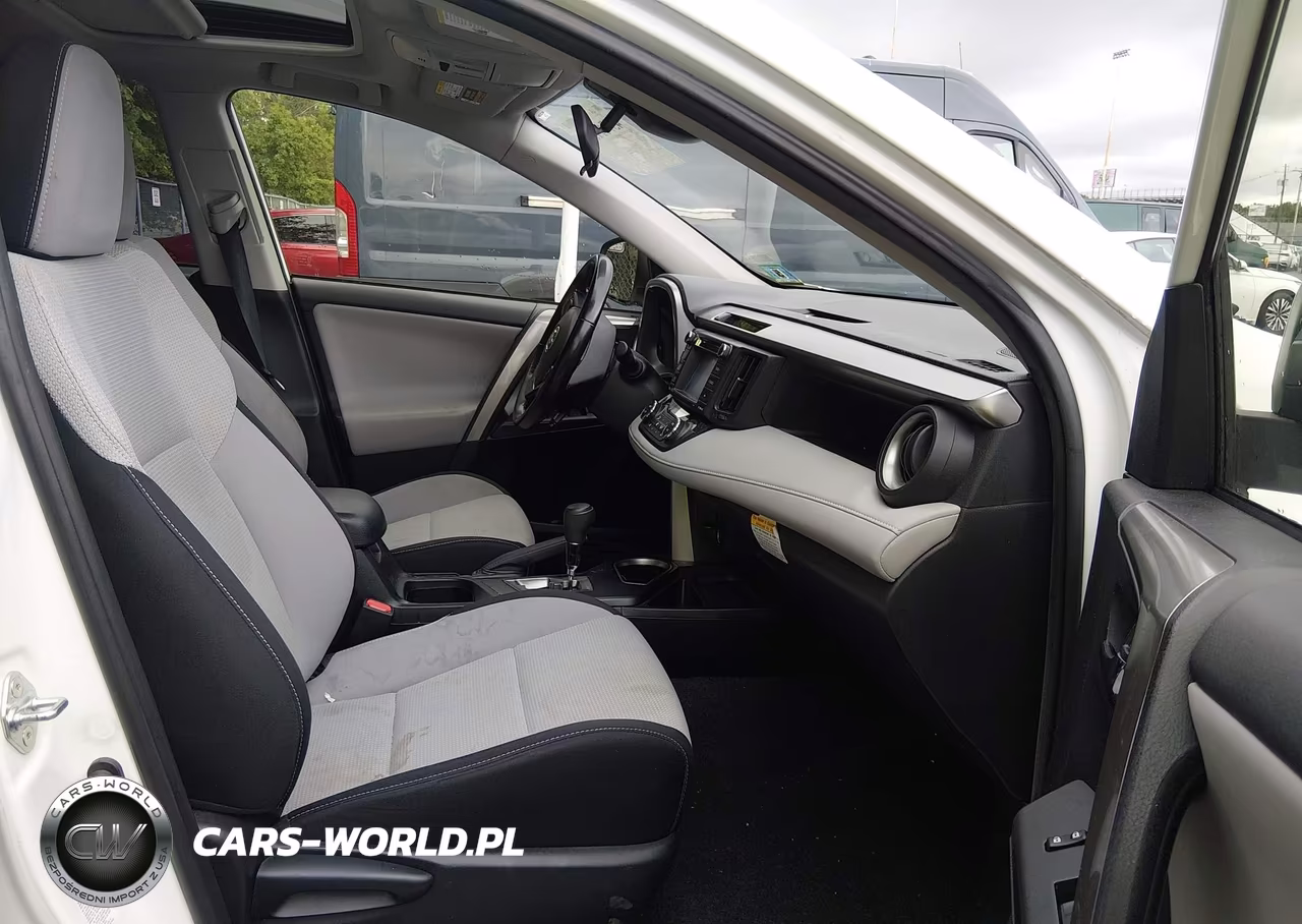 2018 Toyota Rav4 Xle VIN:JTMRFREV2JD234133 - 5
