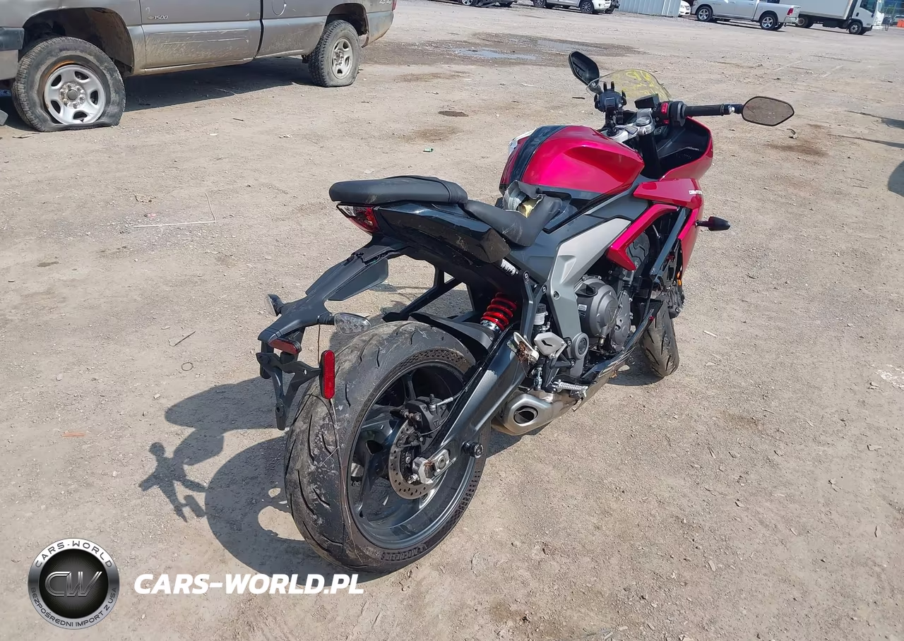 2025 Triumph Motorcycle Daytona 660 VIN:SMTL23UF1STCC5097 - 4