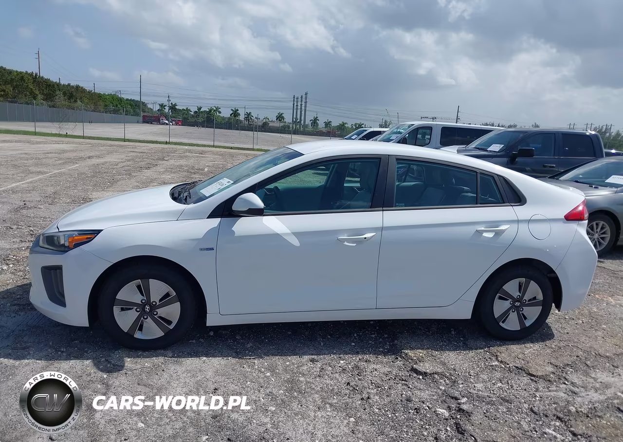 2020 Hyundai Ioniq Hybrid Blue VIN:KMHC65LC6LU235252 - 14