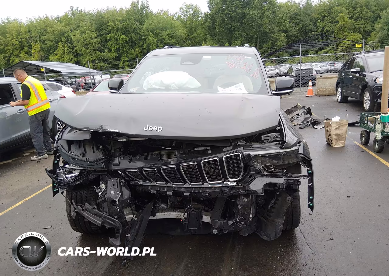 2023 Jeep Grand Cherokee L Limited 4X4 VIN:1C4RJKBG6P8780351 - 12