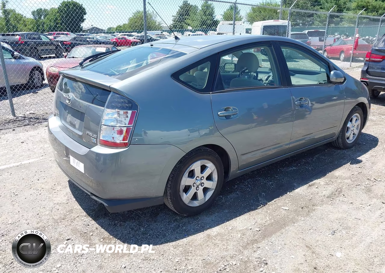2005 Toyota Prius VIN:JTDKB20UX53010610 - 4