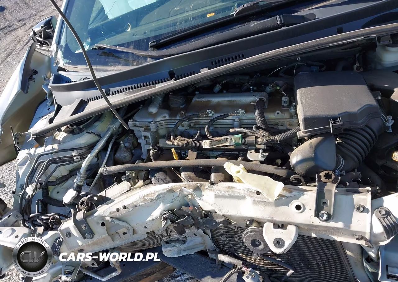 2018 Toyota Corolla Le VIN:5YFBURHE6JP835335 - 10
