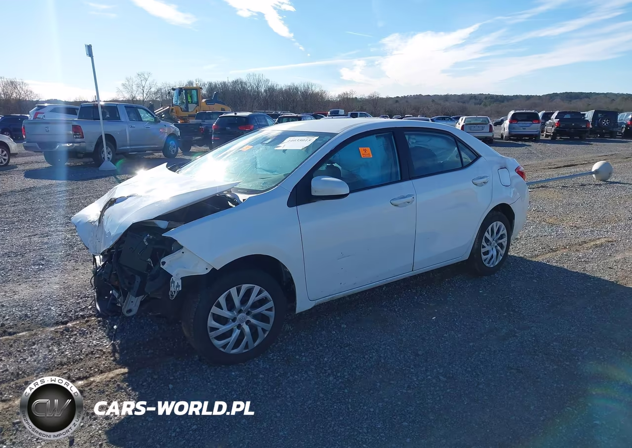 2018 Toyota Corolla Le VIN:5YFBURHE6JP835335 - 2