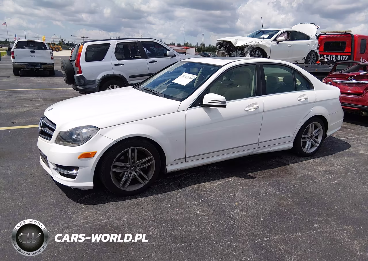 2014 Mercedes-Benz C 250 Sport VIN:WDDGF4HB0EA937271 - 2