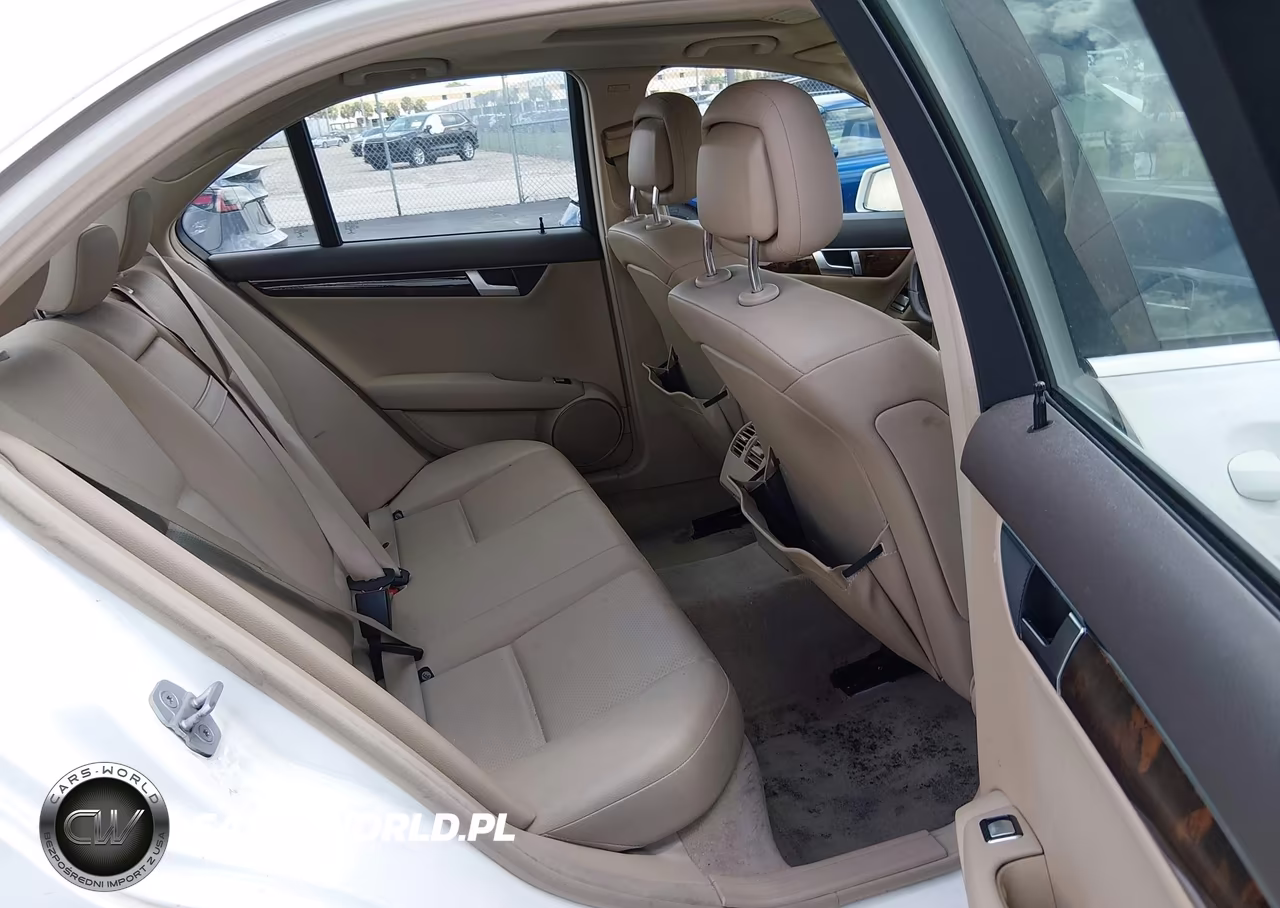 2014 Mercedes-Benz C 250 Sport VIN:WDDGF4HB0EA937271 - 8