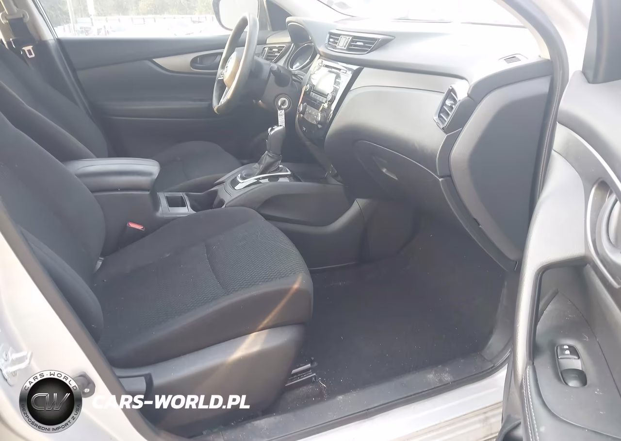 2017 Nissan Rogue Sport S VIN:JN1BJ1CPXHW001494 - 5