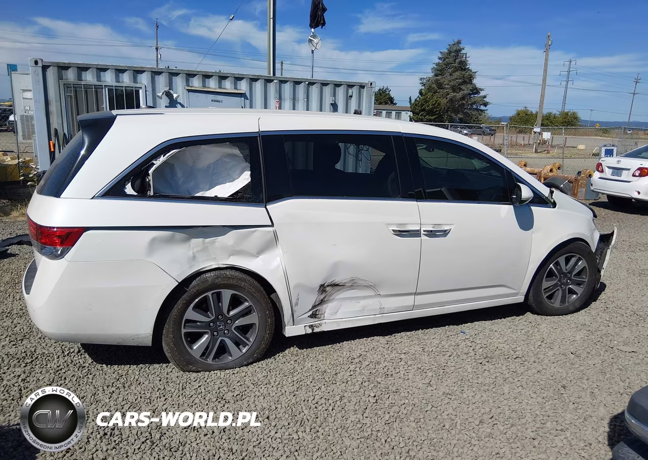 2015 Honda Odyssey Touring-Touring Elite VIN:5FNRL5H97FB016821 - 14