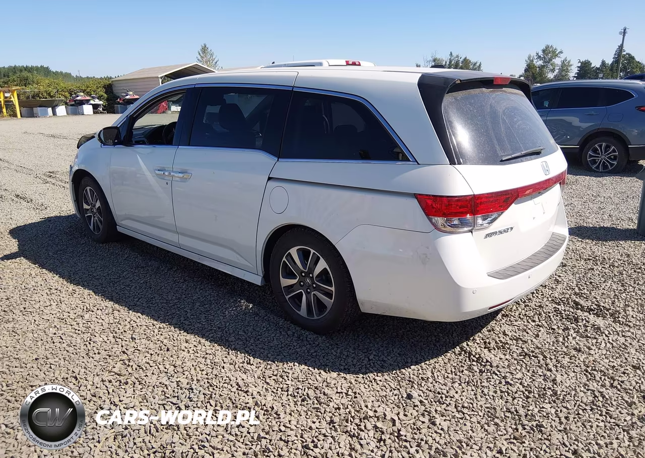 2015 Honda Odyssey Touring-Touring Elite VIN:5FNRL5H97FB016821 - 3