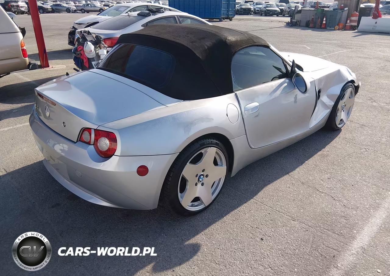 2005 BMW Z4 2.5I VIN:4USBT33505LS53800 - 4