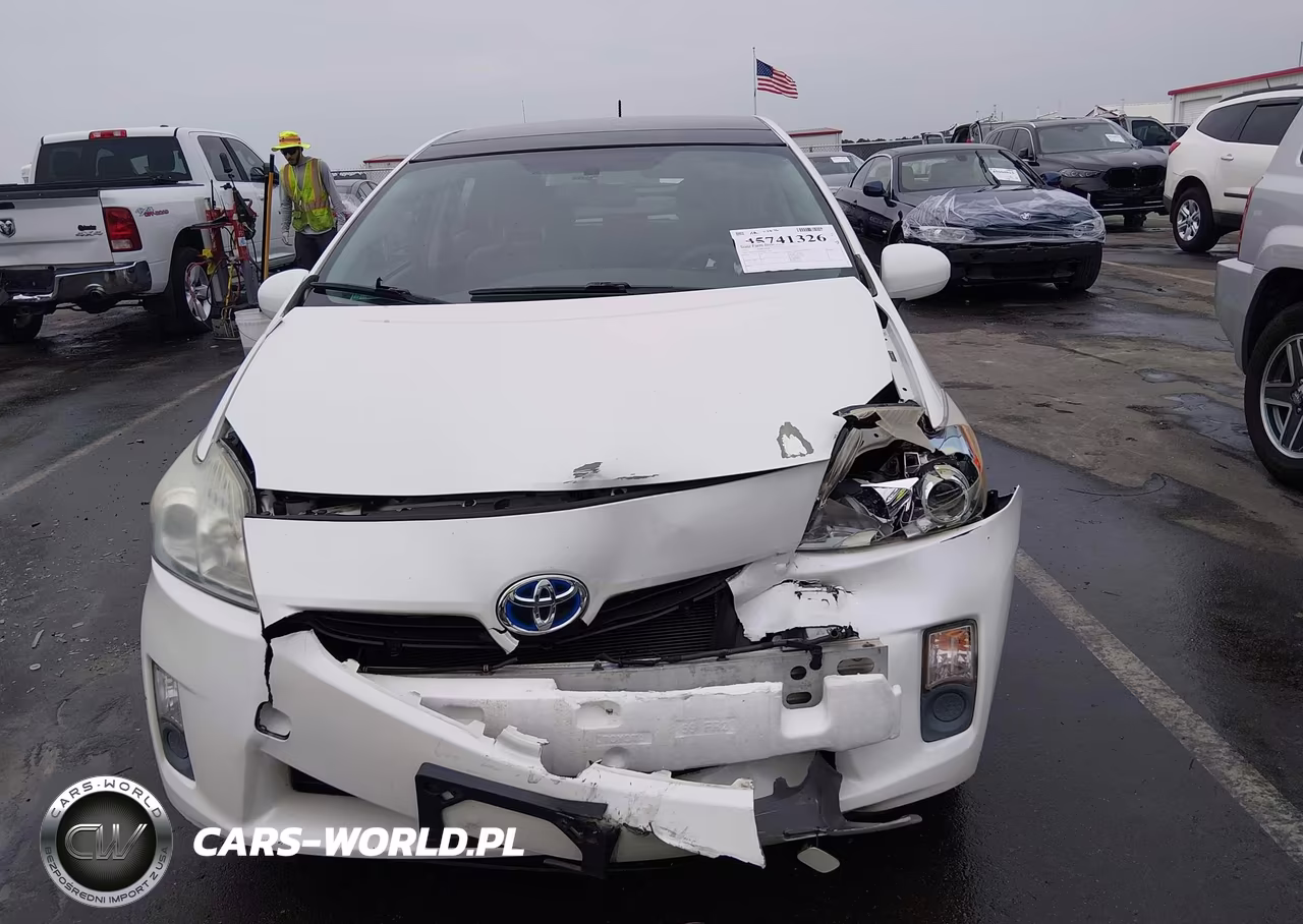 2011 Toyota Prius Three VIN:JTDKN3DU8B5311450 - 13