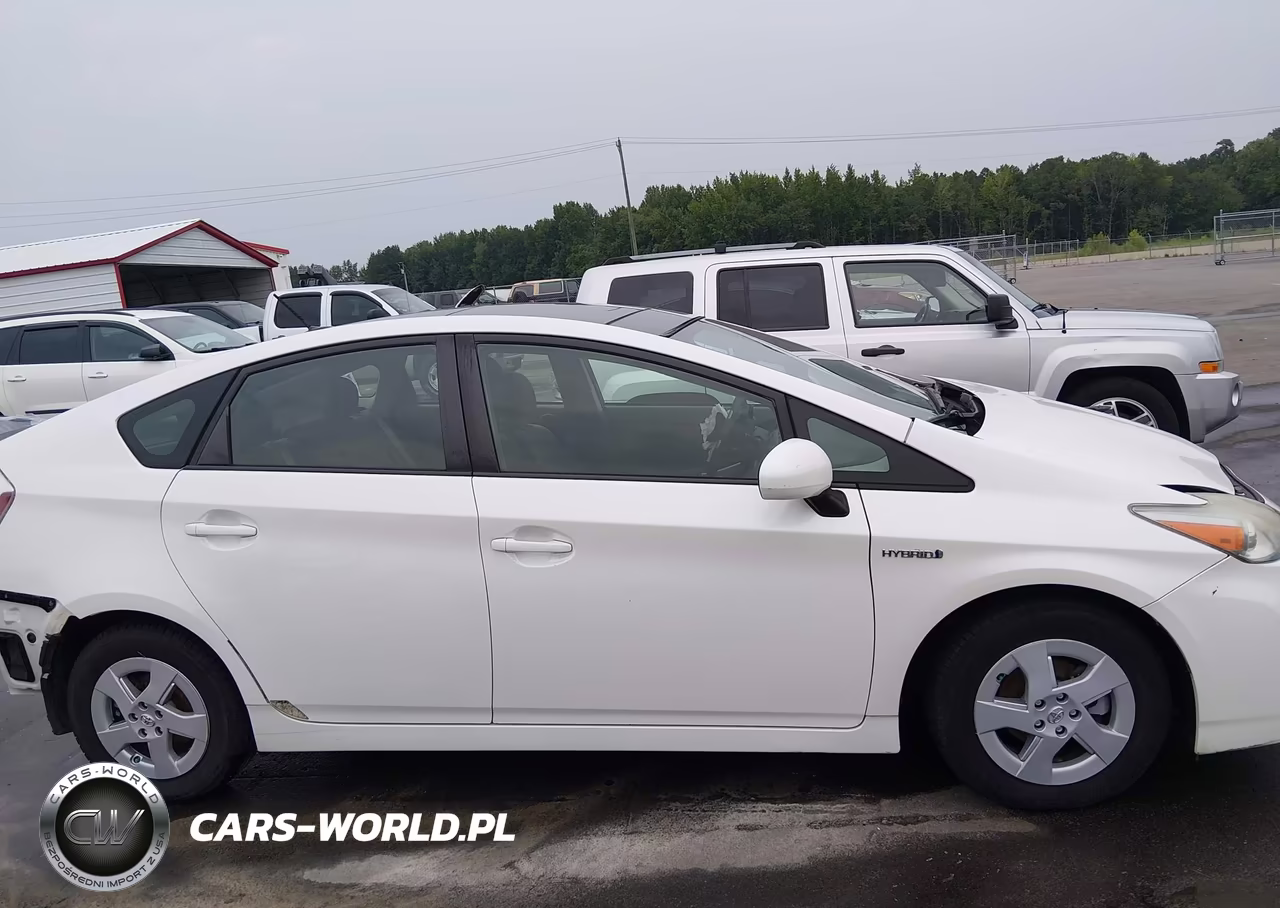 2011 Toyota Prius Three VIN:JTDKN3DU8B5311450 - 14