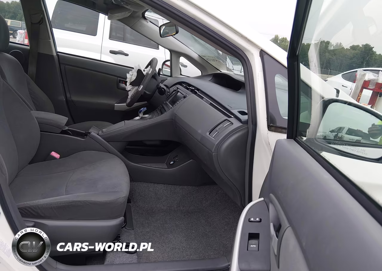 2011 Toyota Prius Three VIN:JTDKN3DU8B5311450 - 5
