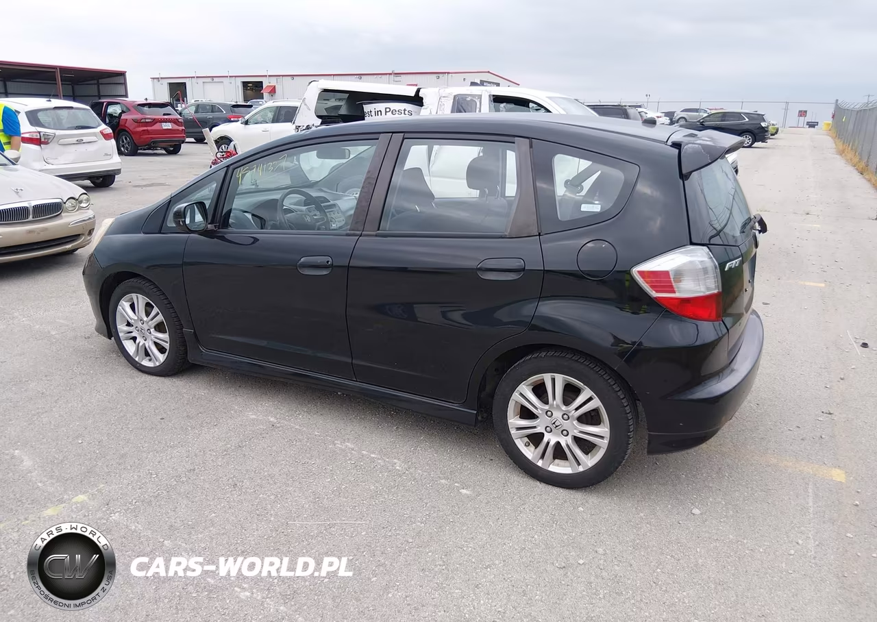 2009 Honda Fit Sport VIN:JHMGE88439S057282 - 3