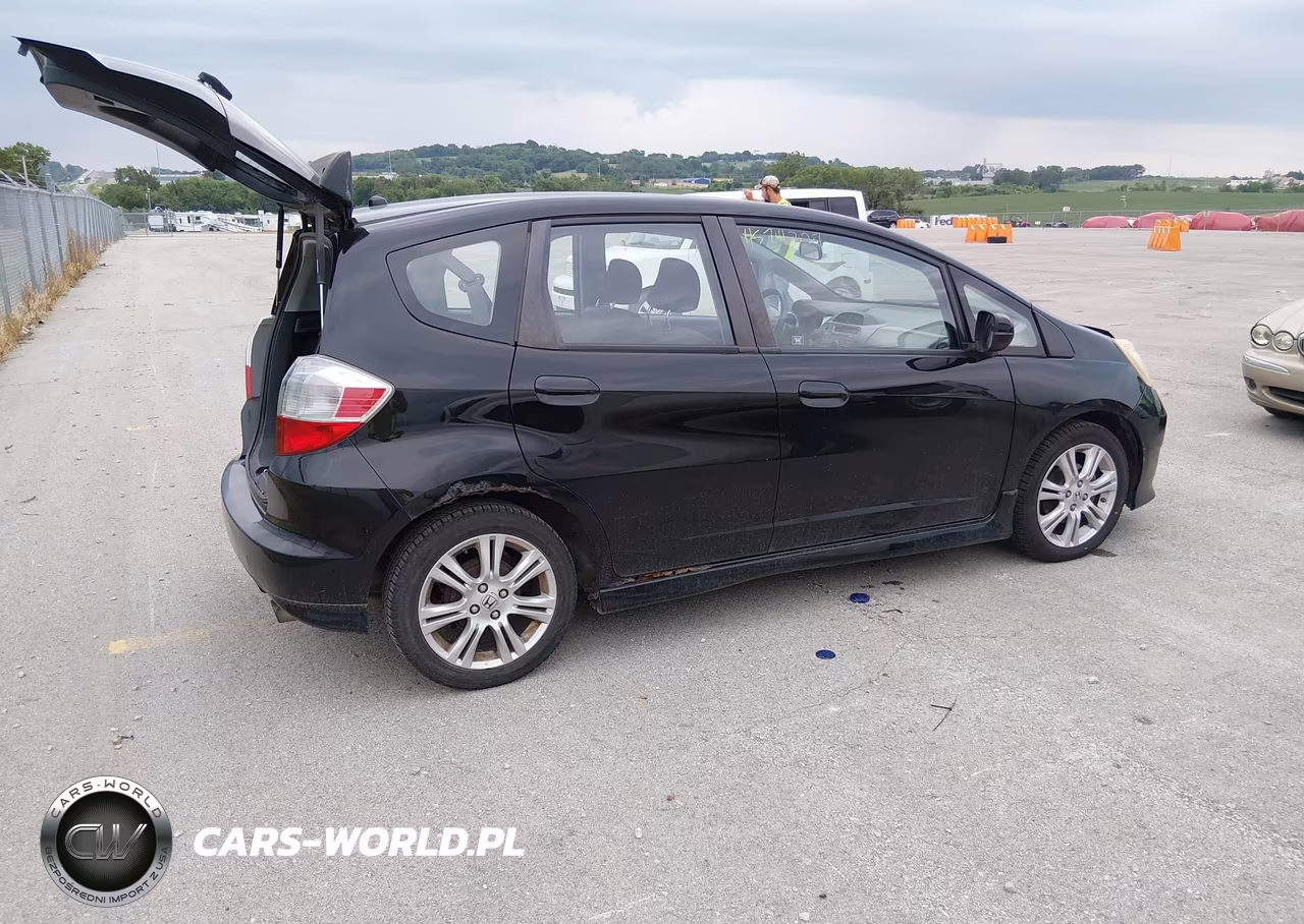 2009 Honda Fit Sport VIN:JHMGE88439S057282 - 4