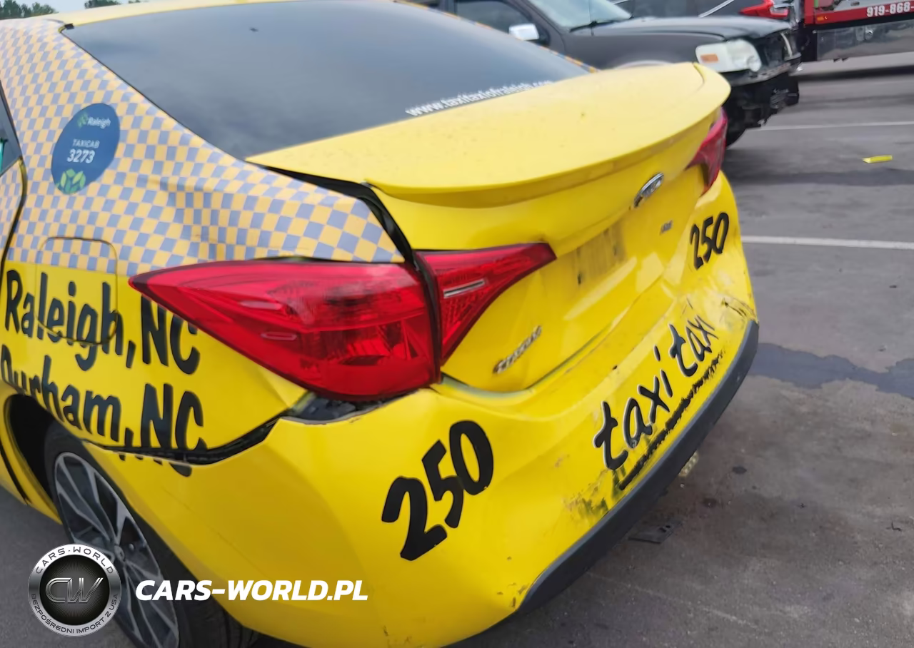 2019 Toyota Corolla Se VIN:5YFBURHE3KP892206 - 18