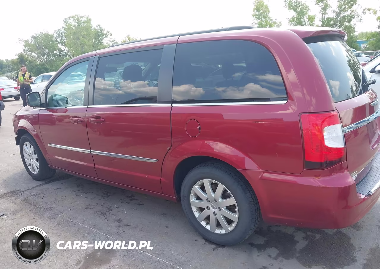 2015 Chrysler Town & Country Touring VIN:2C4RC1BG2FR571048 - 15