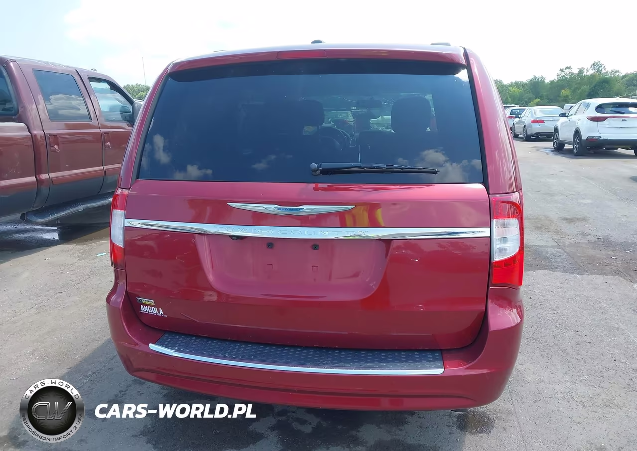 2015 Chrysler Town & Country Touring VIN:2C4RC1BG2FR571048 - 17