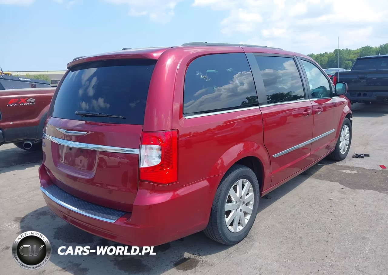 2015 Chrysler Town & Country Touring VIN:2C4RC1BG2FR571048 - 4