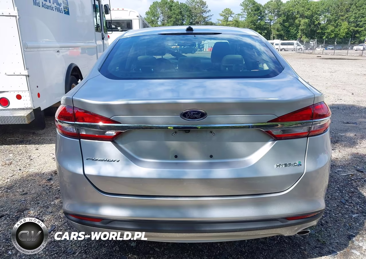 2018 Ford Fusion Hybrid S VIN:3FA6P0UU5JR254622 - 18