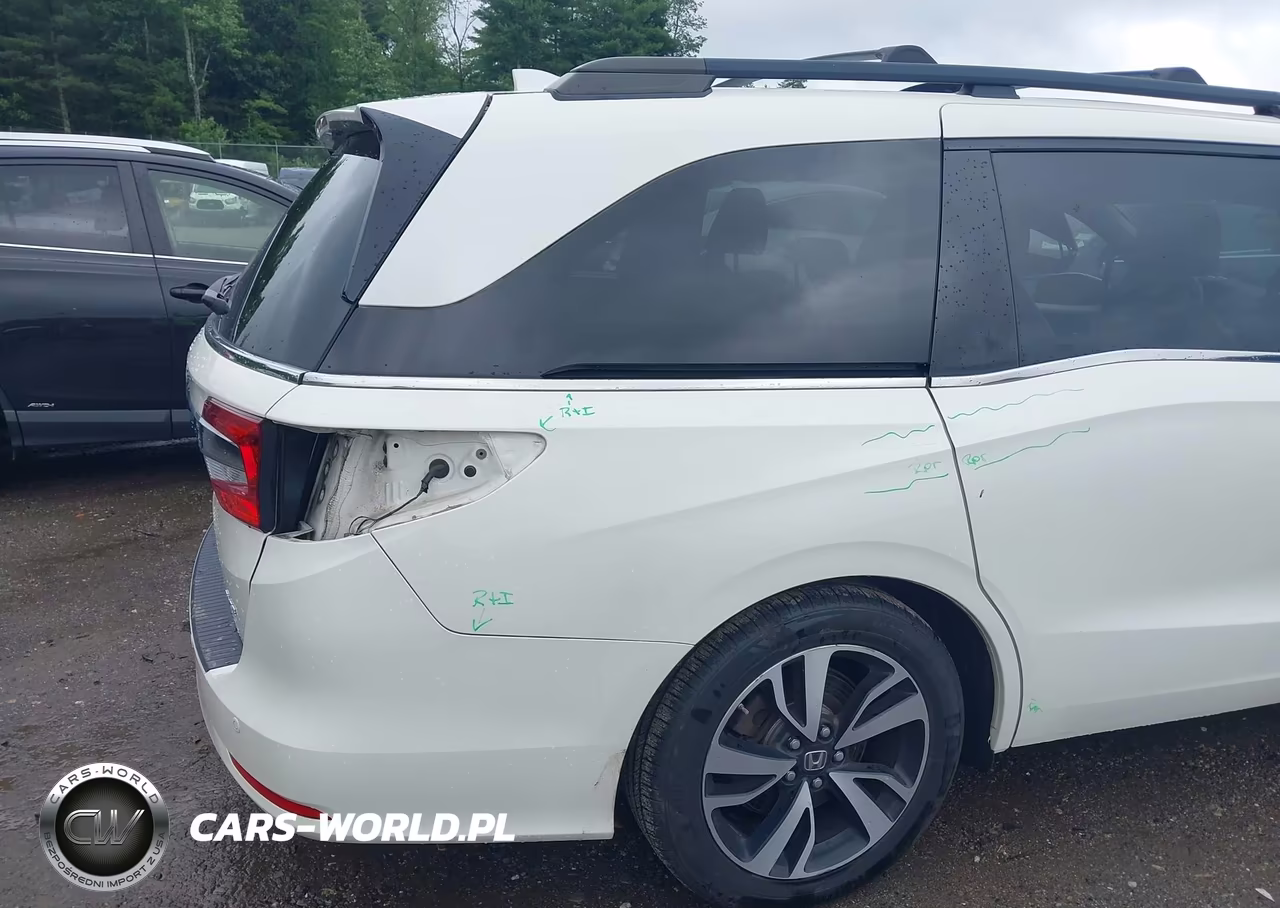 2019 Honda Odyssey Elite VIN:5FNRL6H97KB004832 - 18