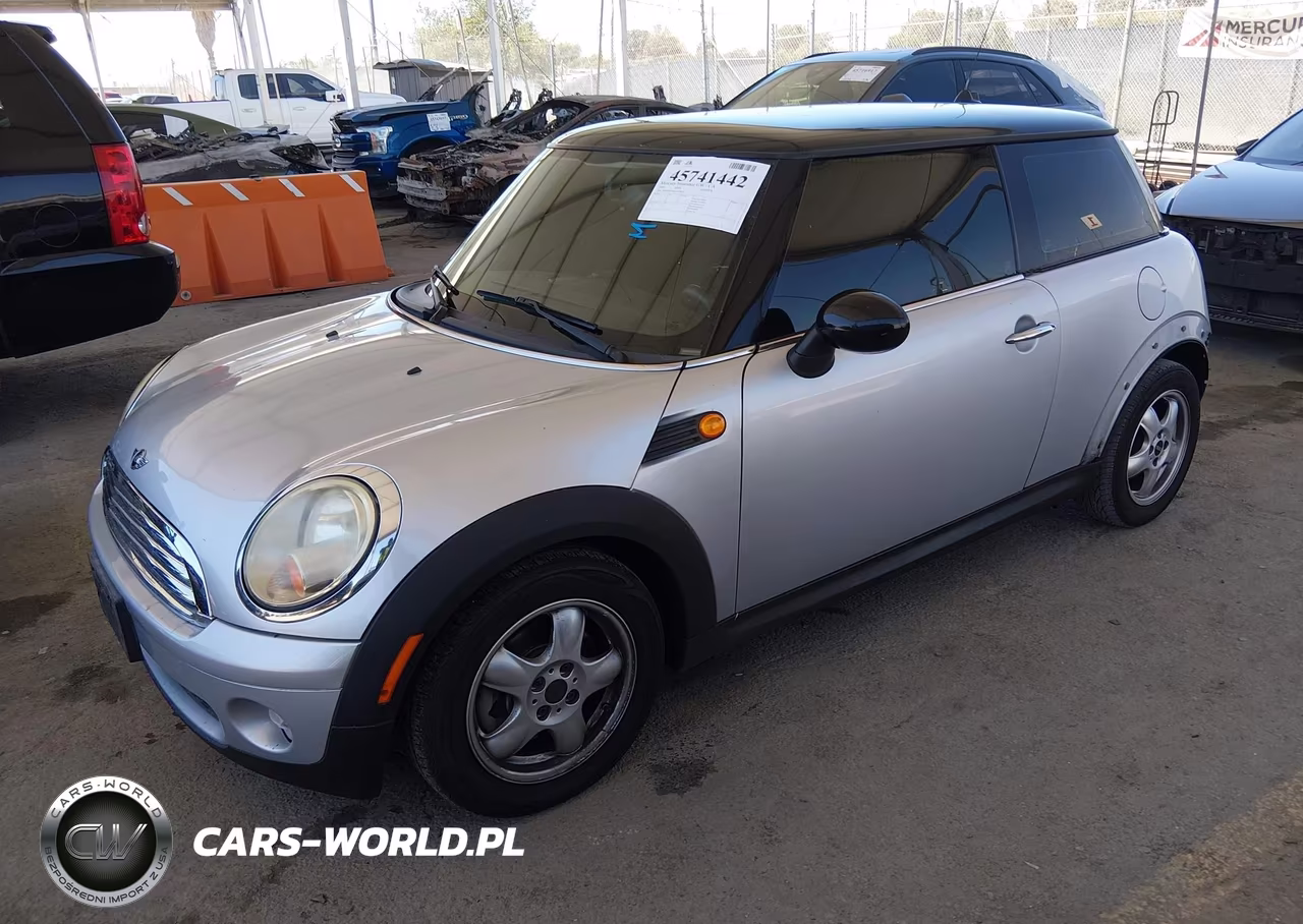 2009 Mini Cooper VIN:WMWMF33569TW78219 - 2