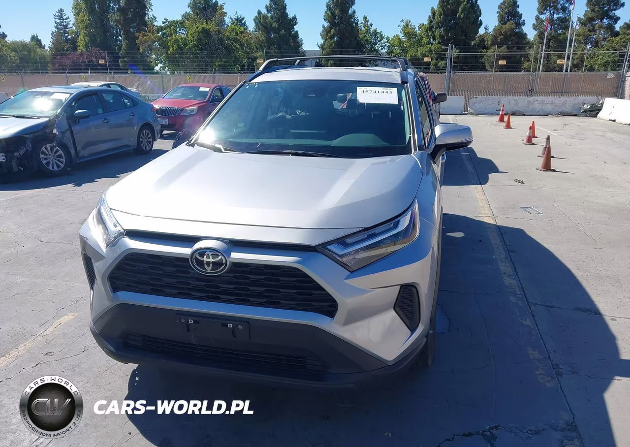2025 Toyota Rav4 Hybrid Xle VIN:4T3RWRFV7SU184784 - 13