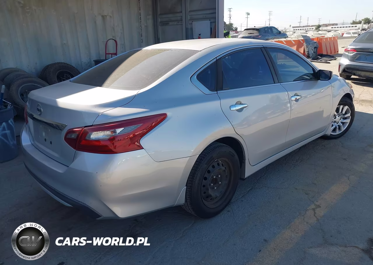 2018 Nissan Altima 2.5 S VIN:1N4AL3APXJC110083 - 4