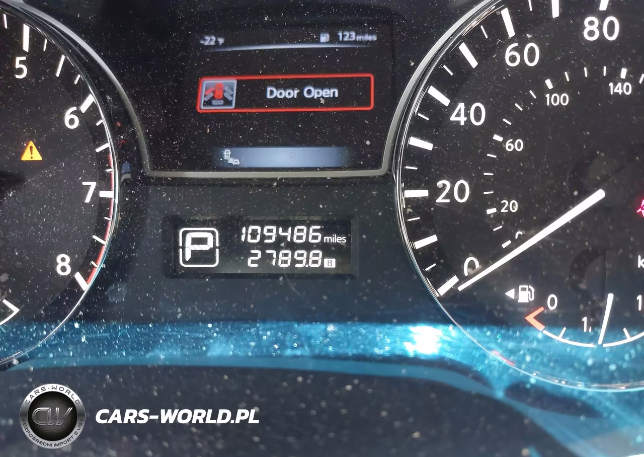 2015 Nissan Pathfinder Platinum VIN:5N1AR2MN2FC644758 - 15
