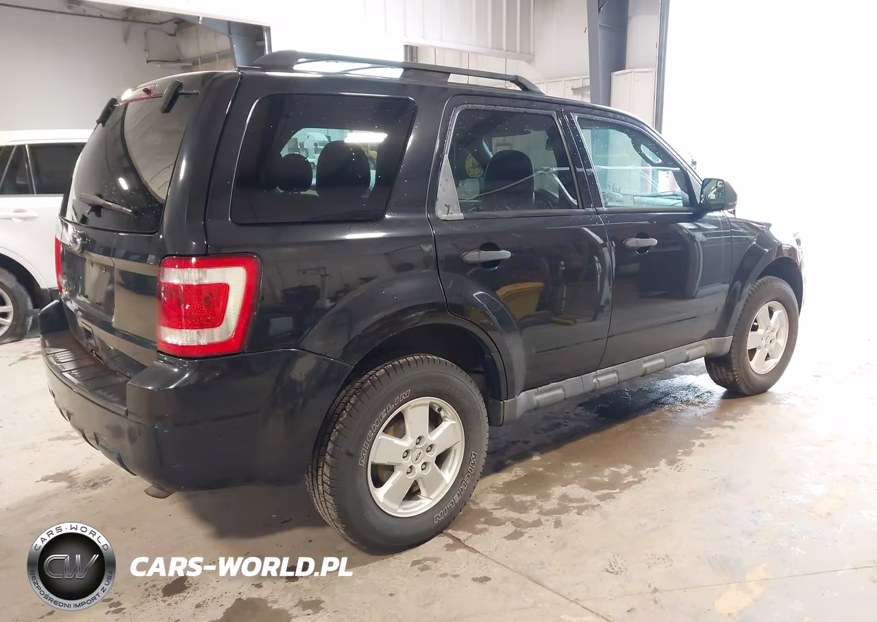 2011 Ford Escape Xlt VIN:1FMCU0D74BKA26077 - 4