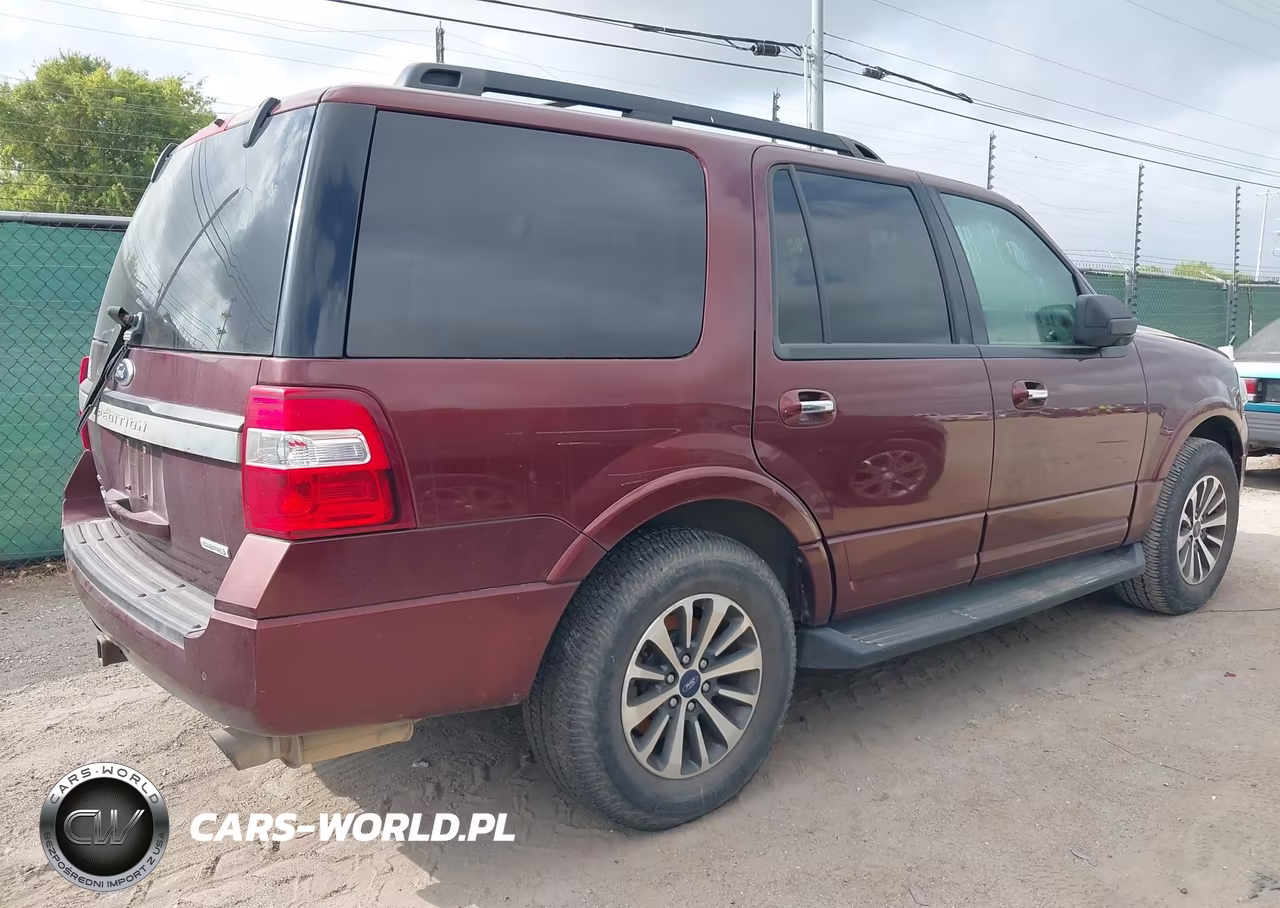 2015 Ford Expedition Xlt VIN:1FMJU1HT4FEF01980 - 4