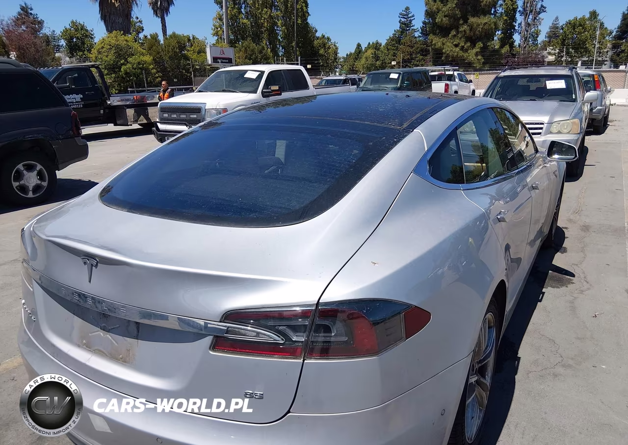 2015 Tesla Model S 60-70-85 VIN:5YJSA1H16FF083999 - 18