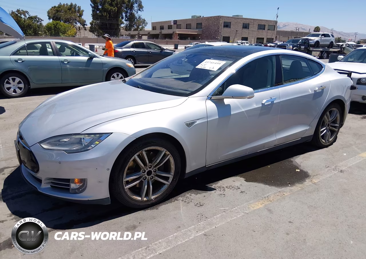 2015 Tesla Model S 60-70-85 VIN:5YJSA1H16FF083999 - 2