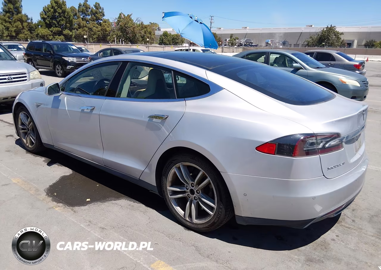 2015 Tesla Model S 60-70-85 VIN:5YJSA1H16FF083999 - 3