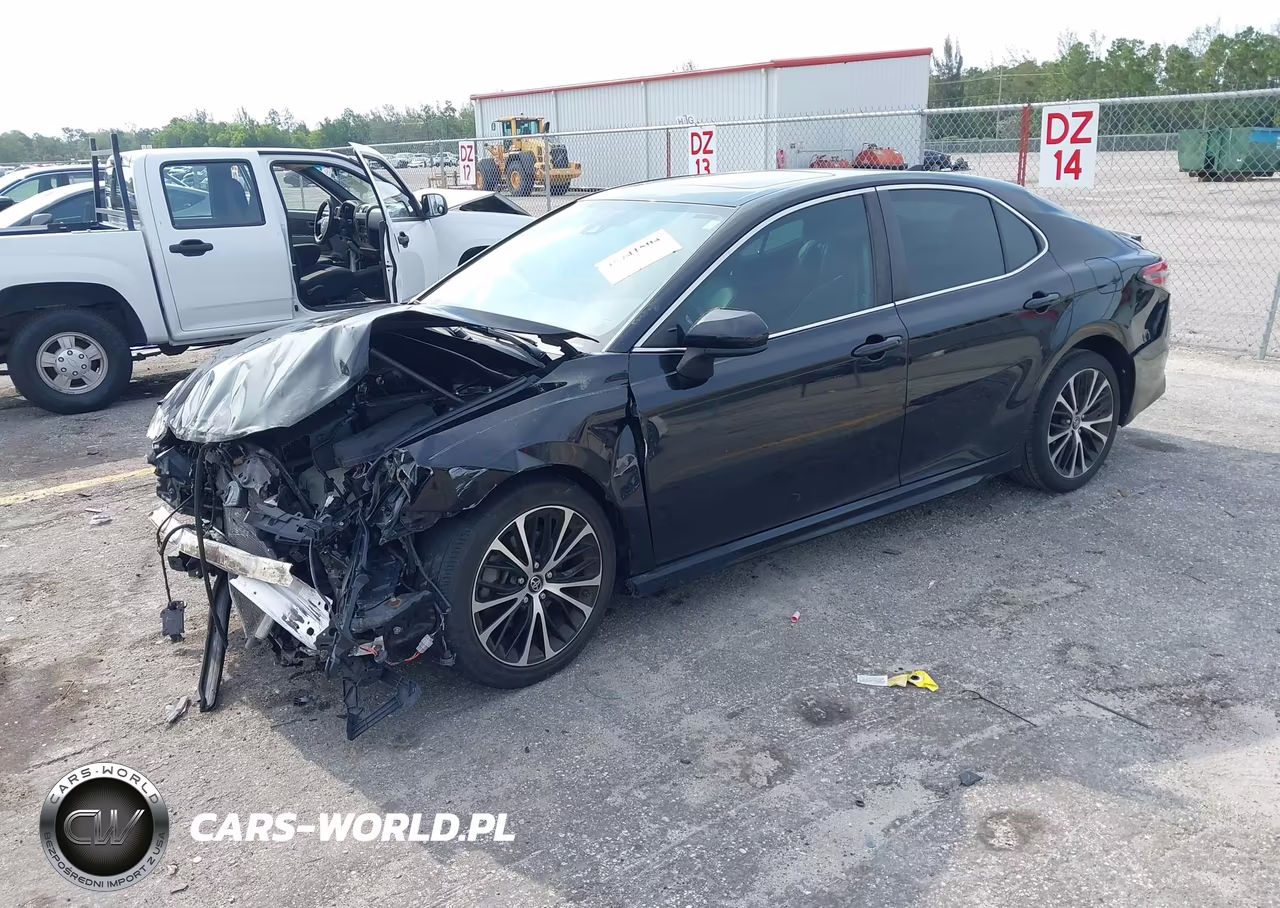2019 Toyota Camry Se VIN:4T1B11HK8KU706884 - 2