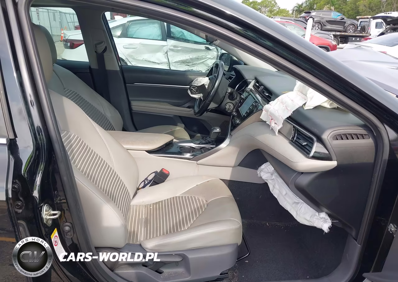 2019 Toyota Camry Se VIN:4T1B11HK8KU706884 - 5