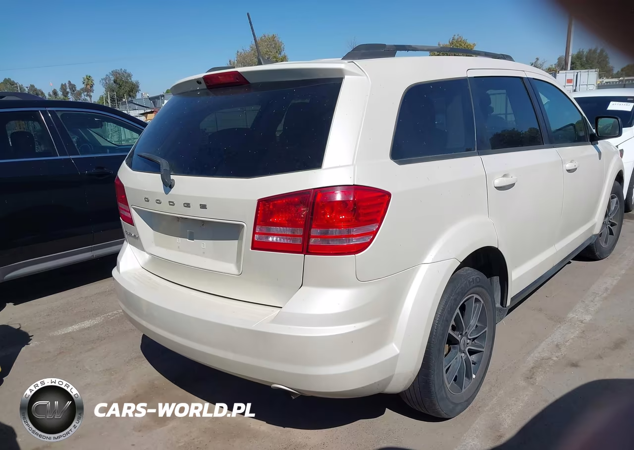 2018 Dodge Journey Se VIN:3C4PDCAB8JT445191 - 4