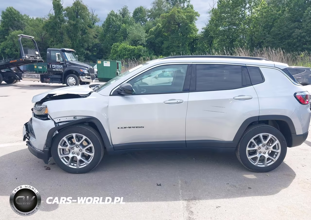 2024 Jeep Compass Latitude Lux Fwd VIN:3C4NJDFN0RT121950 - 14