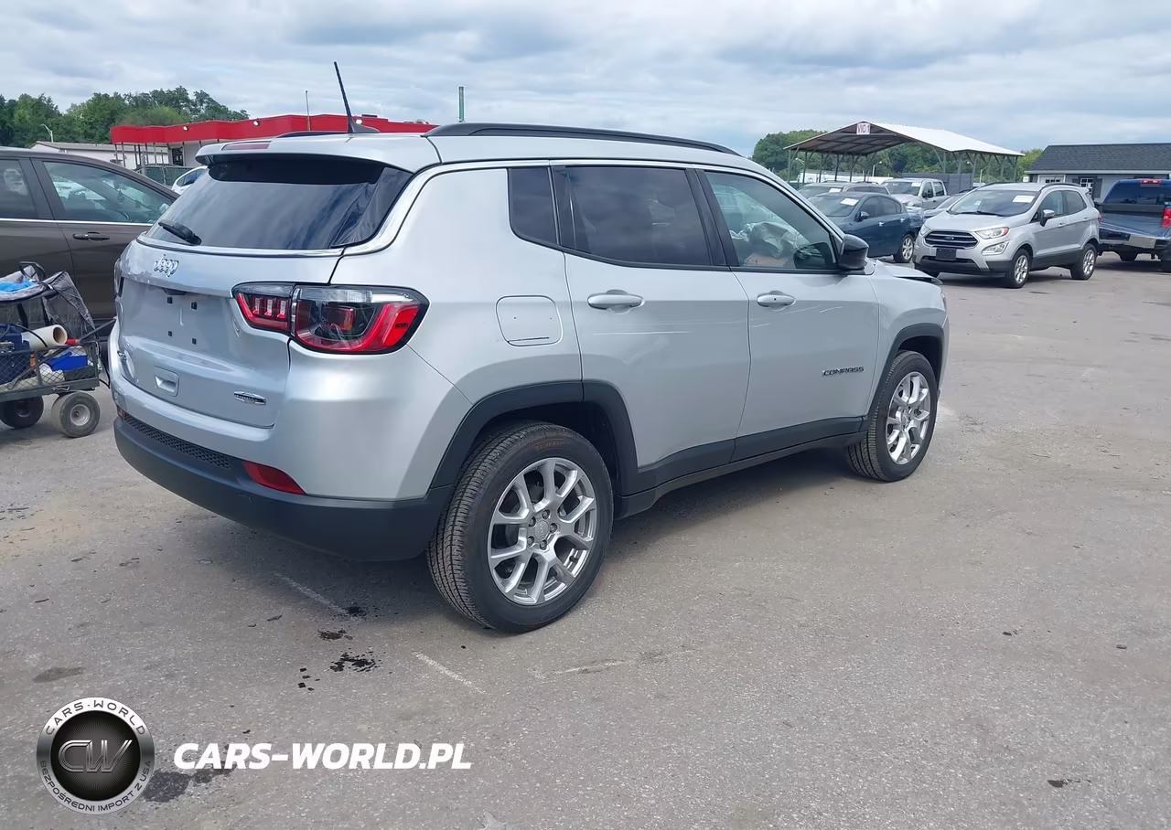2024 Jeep Compass Latitude Lux Fwd VIN:3C4NJDFN0RT121950 - 4
