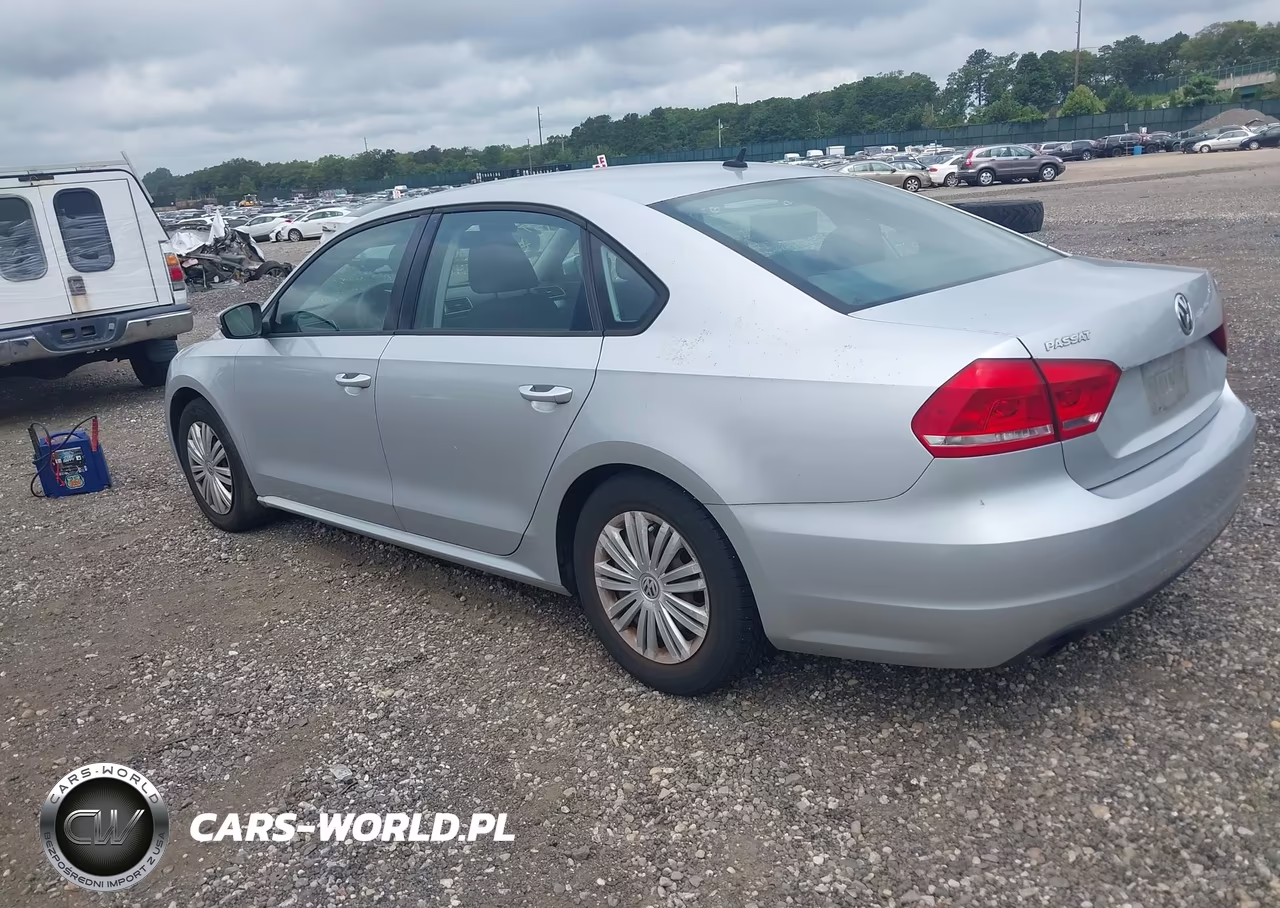 2015 Volkswagen Passat 1.8T S VIN:1VWAT7A37FC043963 - 3