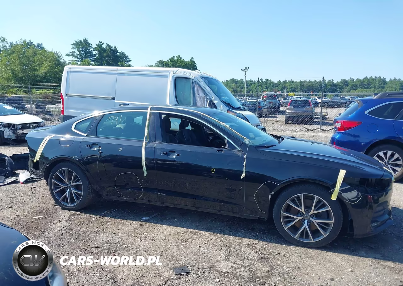 2018 Volvo S90 T6 Momentum VIN:LVY992MK1JP036639 - 14
