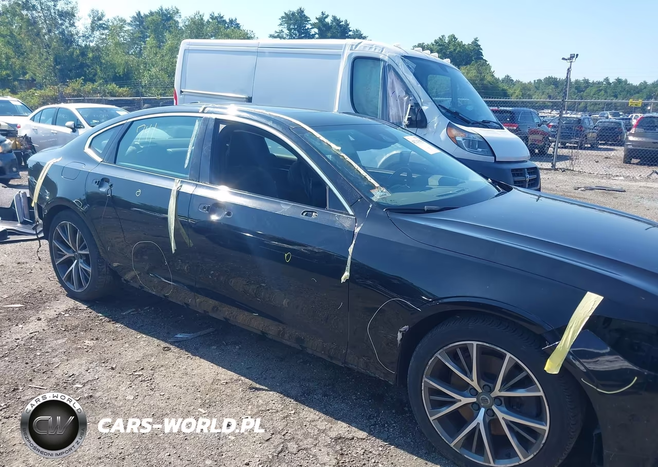 2018 Volvo S90 T6 Momentum VIN:LVY992MK1JP036639 - 19