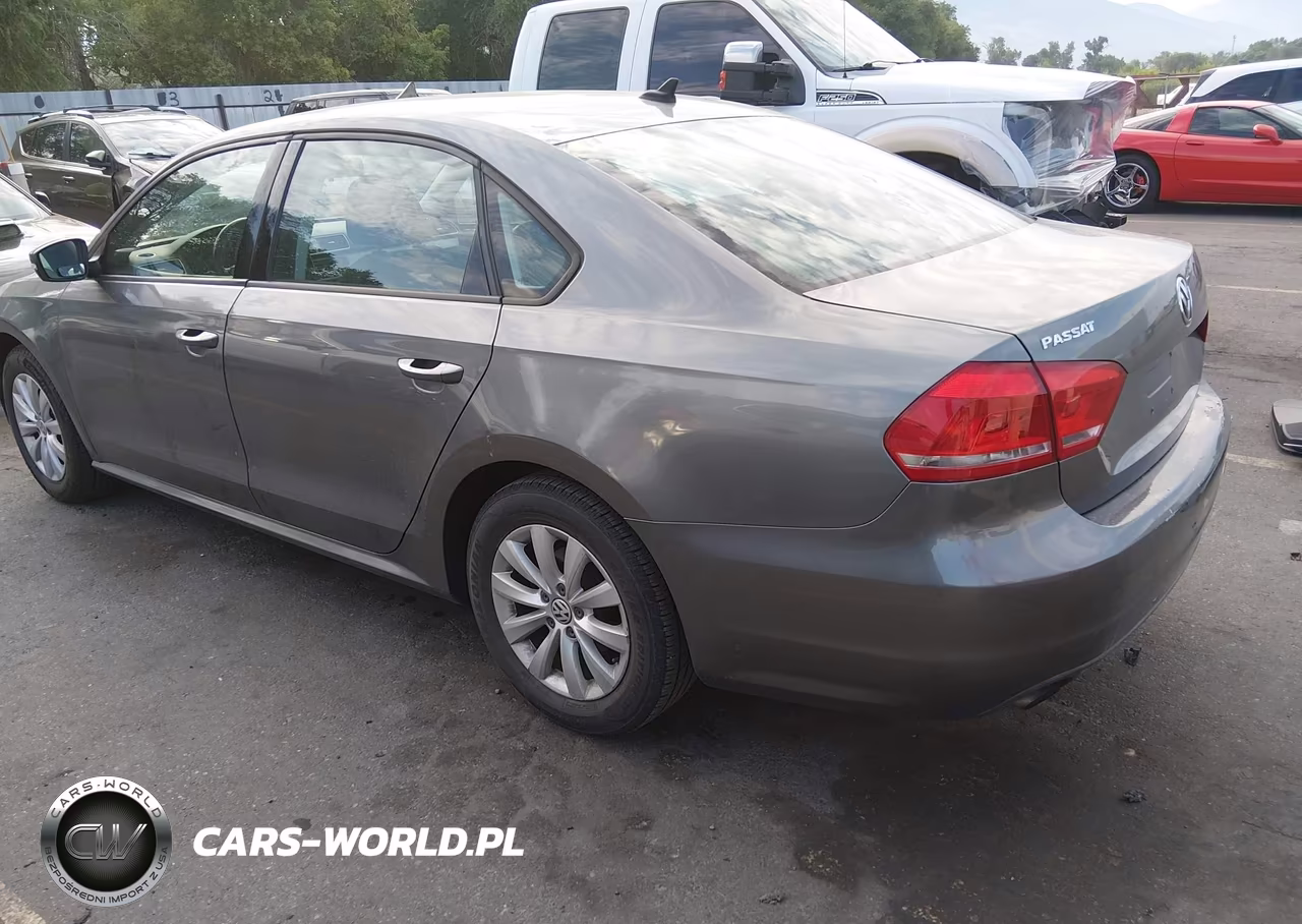 2015 Volkswagen Passat 1.8T Wolfsburg Edition VIN:1VWAT7A32FC018212 - 3