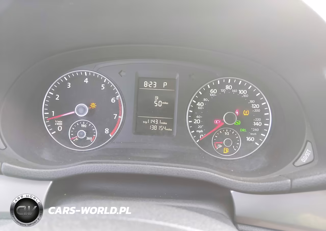 2015 Volkswagen Passat 1.8T Wolfsburg Edition VIN:1VWAT7A32FC018212 - 7