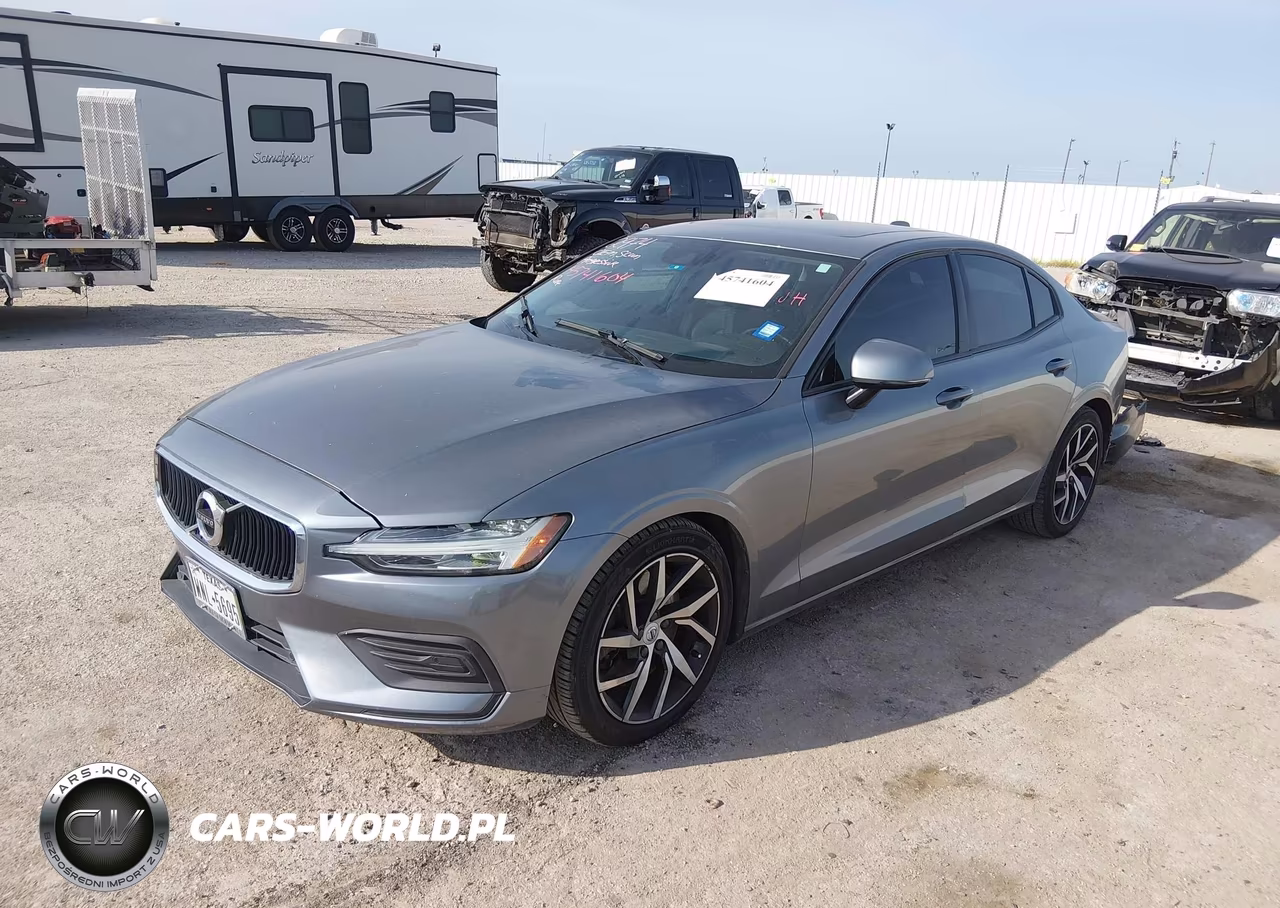2019 Volvo S60 T6 Momentum VIN:7JRA22TK3KG014767 - 2