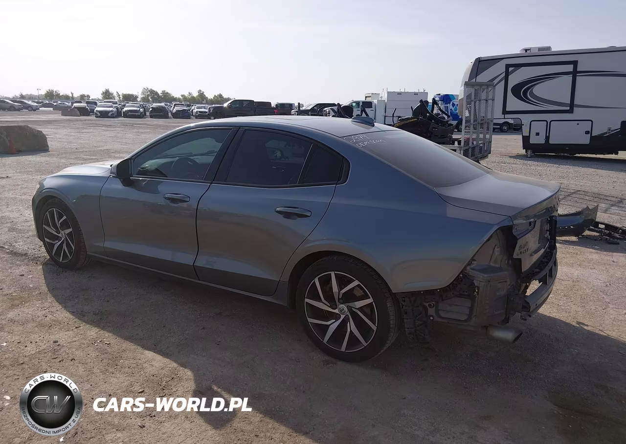 2019 Volvo S60 T6 Momentum VIN:7JRA22TK3KG014767 - 3
