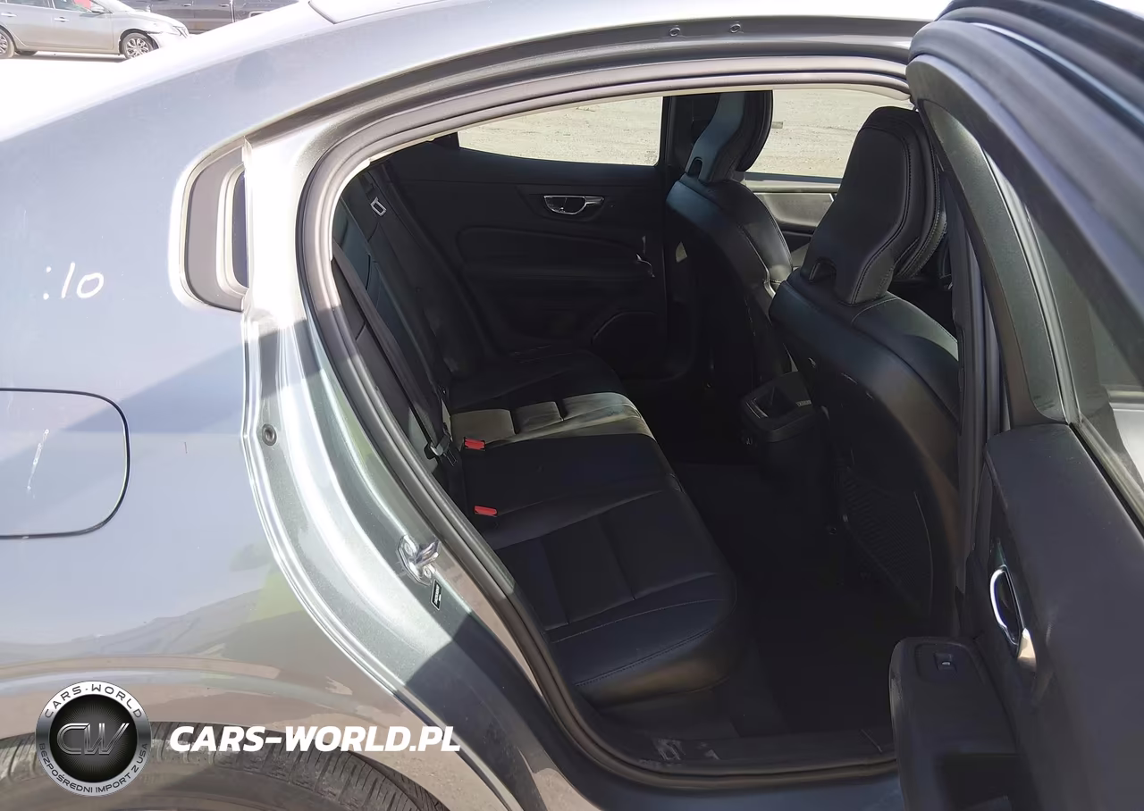 2019 Volvo S60 T6 Momentum VIN:7JRA22TK3KG014767 - 8