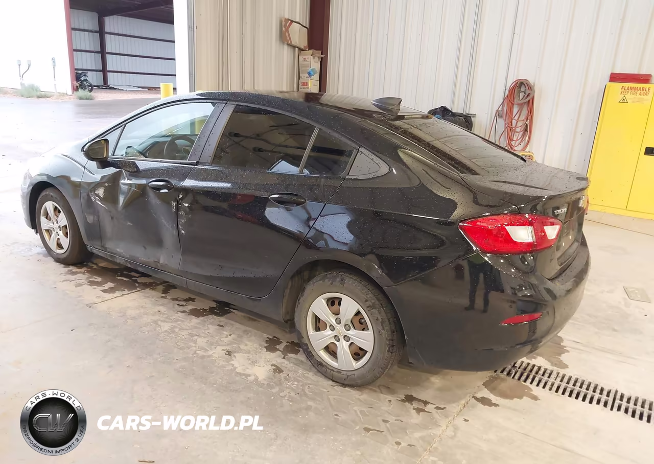 2018 Chevrolet Cruze Ls Auto VIN:1G1BC5SM4J7179707 - 3
