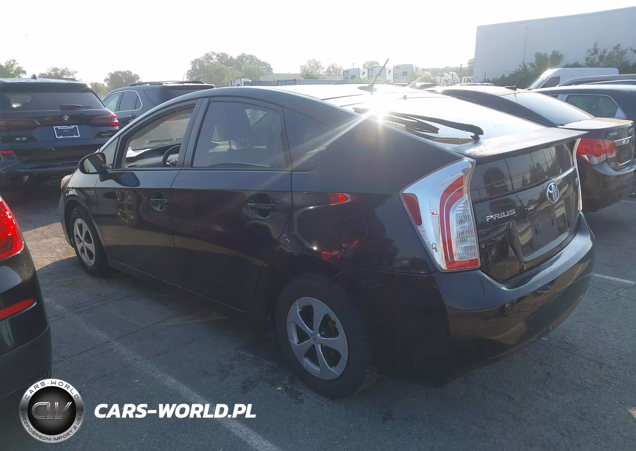 2013 Toyota Prius Three VIN:JTDKN3DU7D1683534 - 14