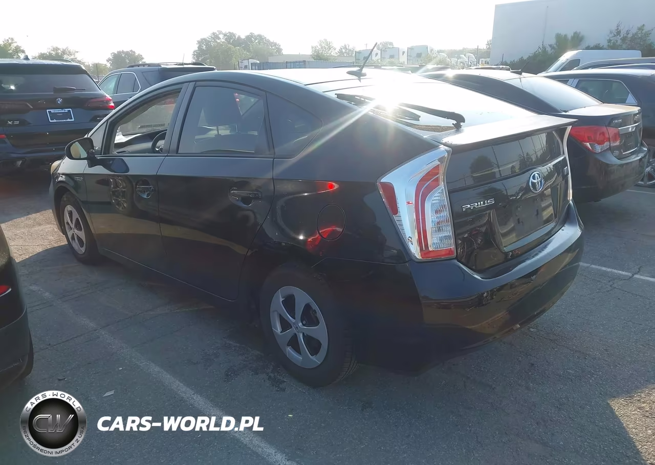 2013 Toyota Prius Three VIN:JTDKN3DU7D1683534 - 3