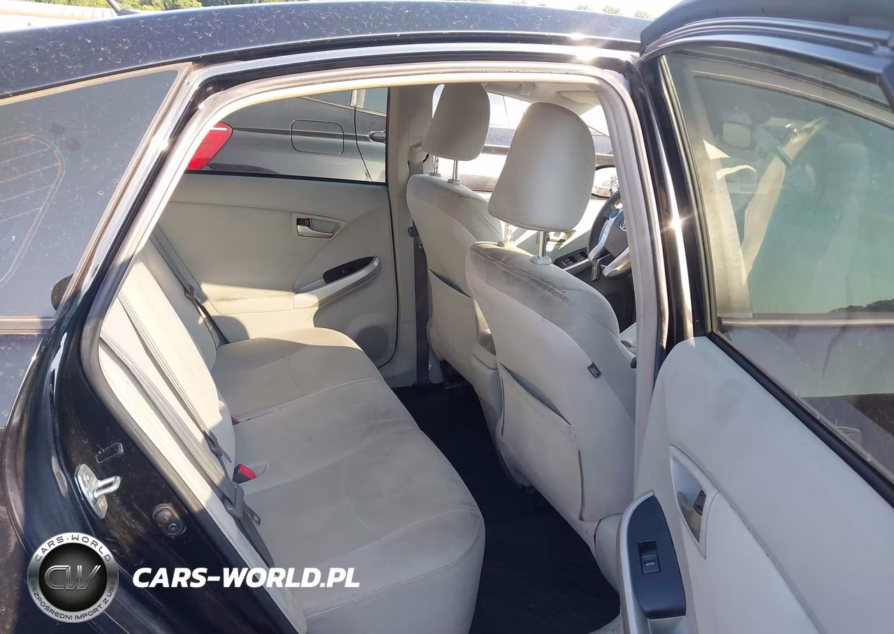2013 Toyota Prius Three VIN:JTDKN3DU7D1683534 - 8